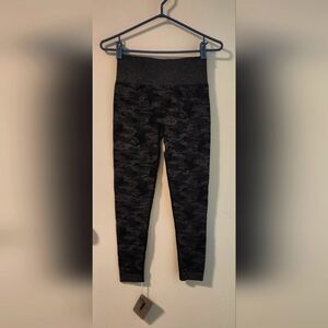 Gymshark black camo large